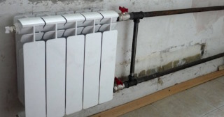 Установка биметаллических радиаторов отопления в квартире в Александрове - от 2100 руб.